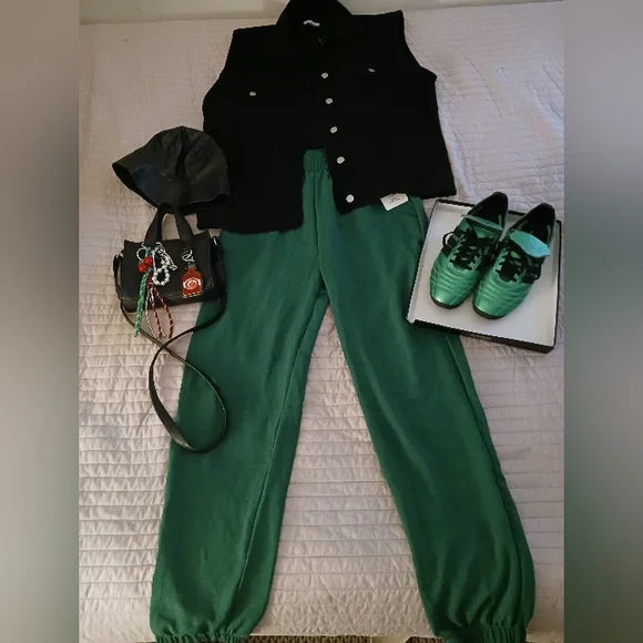 Women's Green Linen Style Pants - Picture 5 of 5